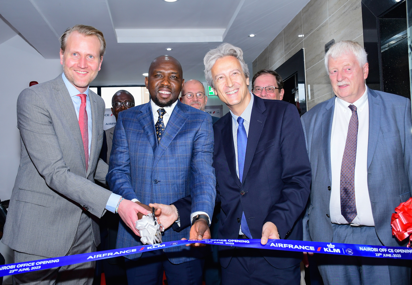 L-R, AirFrance KLM General Manager Nigeria, Ghana, East, and South Africa, Marius van der Ham, Transport Cabinet Secretary Kipchumba Murkomen, AirFrance KLM Group senior vice president long-haul Zoran Jelkic and Dutch Ambassador to Kenya, Hon Maarten Brouwer cut a ribbon marking the official opening of the Air France KLM African Region Headquarters at Merchant Square, Riverside Drive Nairobi. The office opening is part of the airline’s group strategic plan to bolster its network and enhance regional services.