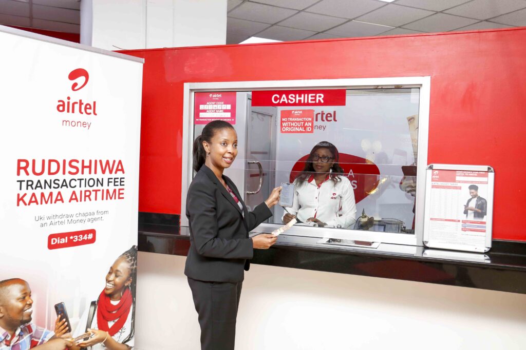 Airtel Money Kenya MD, Anne Kinuthia Otieno demonstrates how the ‘Rudishiwa Transaction Fee’ works.